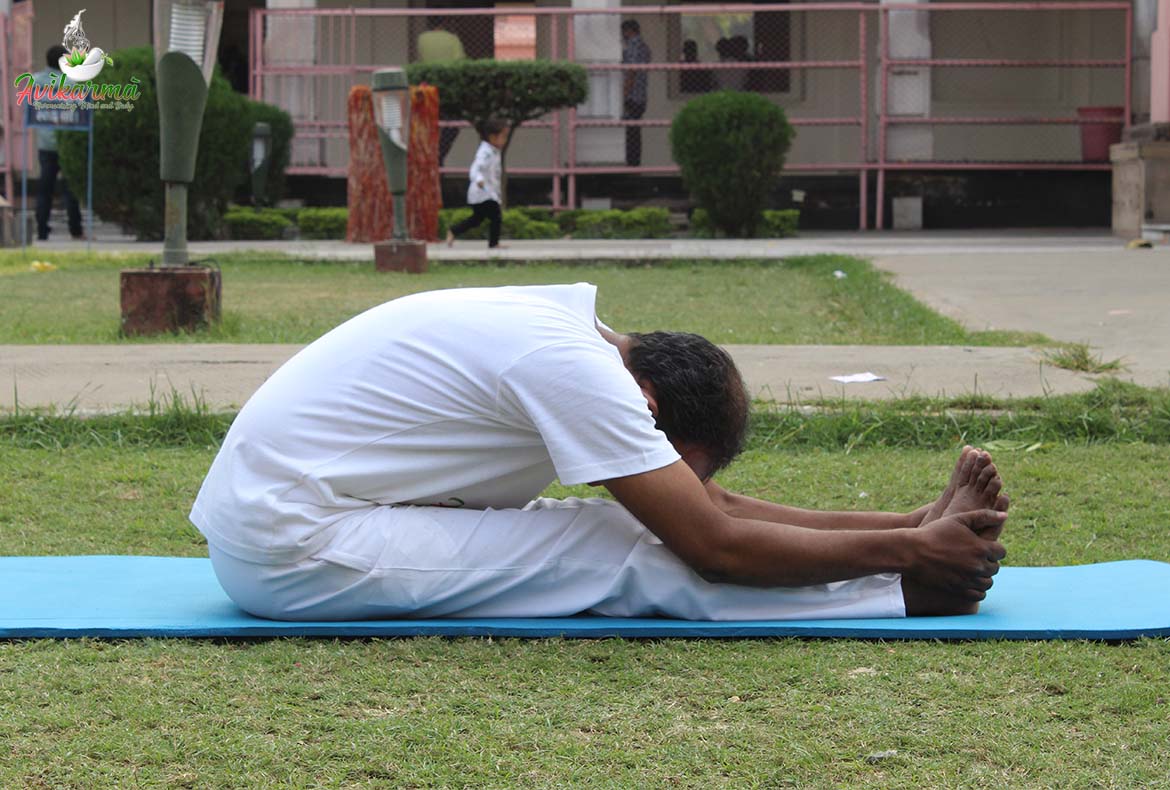 Paschimottanasana
